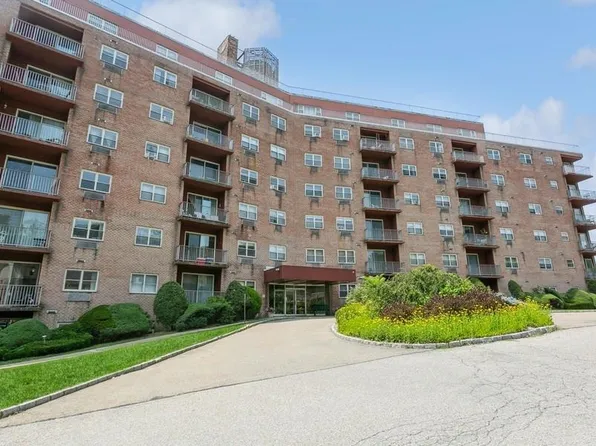 1 Lakeview Drive #3p, Peekskill, NY 10566