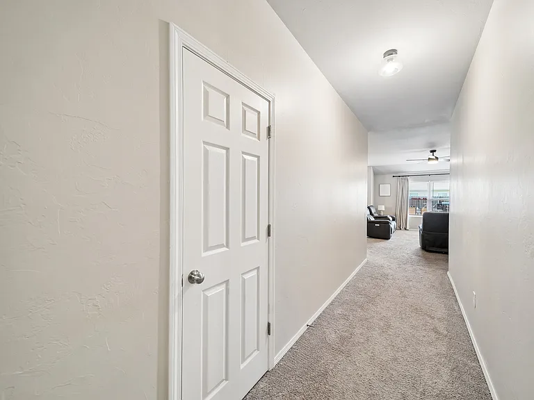 1913 E Brooke Ave — Photo 8