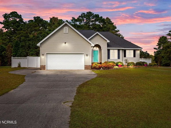 200 Bluegill Drive, Washington, NC 27889