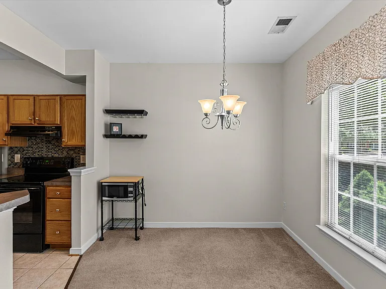 7813 Villa Pl — Photo 6