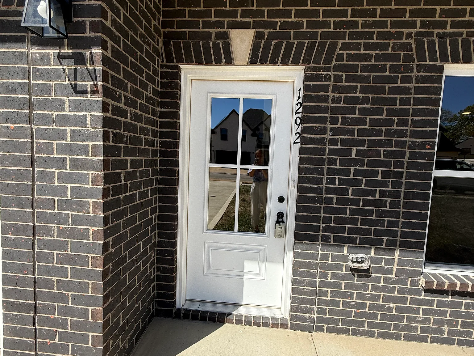 4 bed, 2.5 bath, 2000 sqft, $2,300 — Photo 2