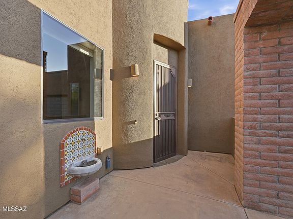 3rd image of 11500 N Moon Ranch Pl