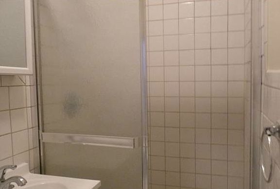 Call Susana 201-960-9835