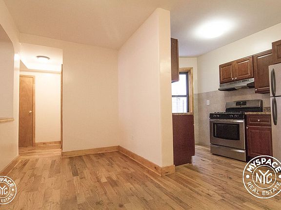 2nd image of 100 E 21st St APT 107