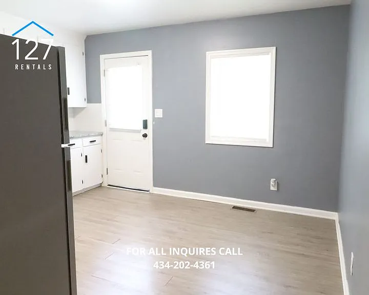 3200 Windemere Pl #B — Photo 3