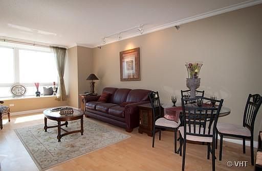 3rd image of 512 N McClurg Ct APT 4212