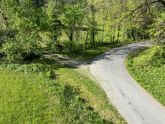 3rd image of 101 Irvin Phelps Rd