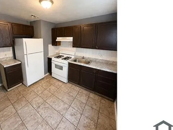 10237 Earl Dr, Saint Louis, MO 63136