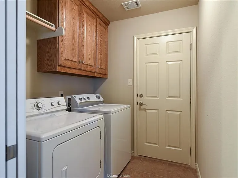 914 Crystal Dove Ave — Photo 17