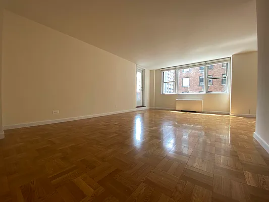 Rented by Bond New York | media 5