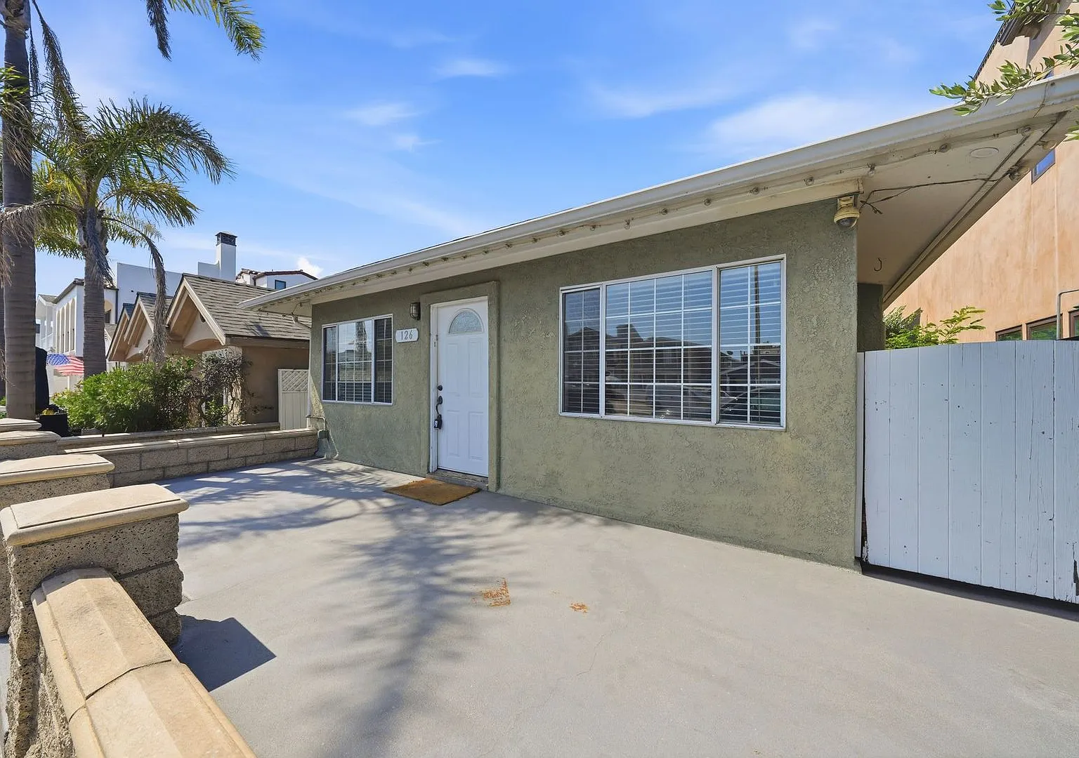 126 E. Balboa Blvd. — Photo 2