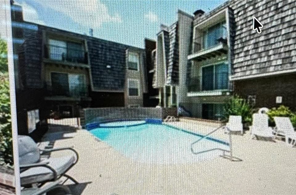 1st image of 3602 Gillham Rd #4