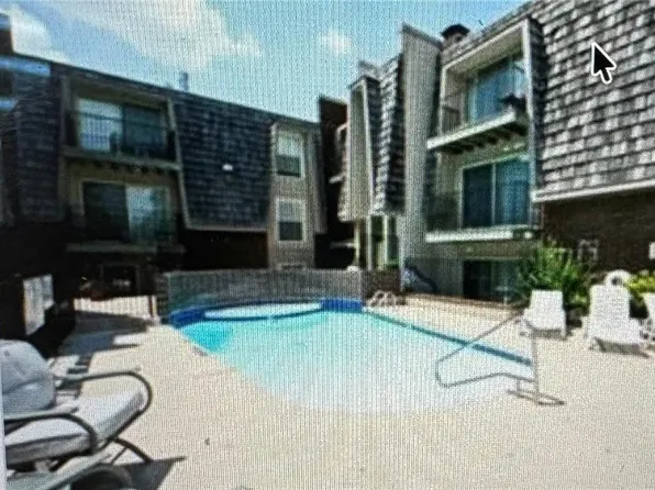 3602 Gillham Rd #4, Kansas City, MO 64111