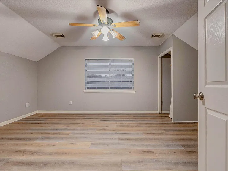1723 Park Ridge Dr — Photo 24