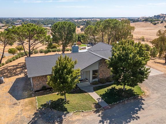 2nd image of 3956 Ciarlo Lane