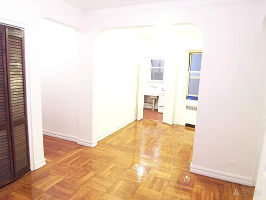 Sold by Anchor Associates | media 19