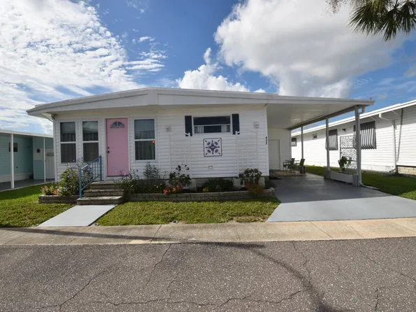 432 Molokai Ln, Largo, FL 33770