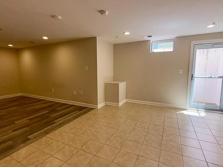 817 Linslade St #LL — Photo 8