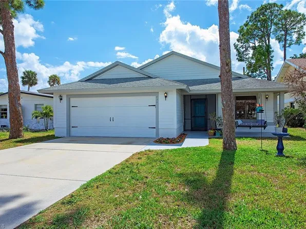 836 102nd AVE N, NAPLES, FL 34108