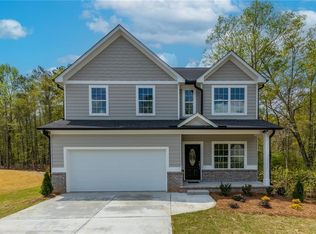 56 Millwood Dr, Commerce, GA 30529