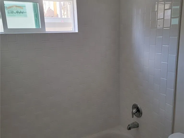 620 Illinois Ct #2 — Photo 8