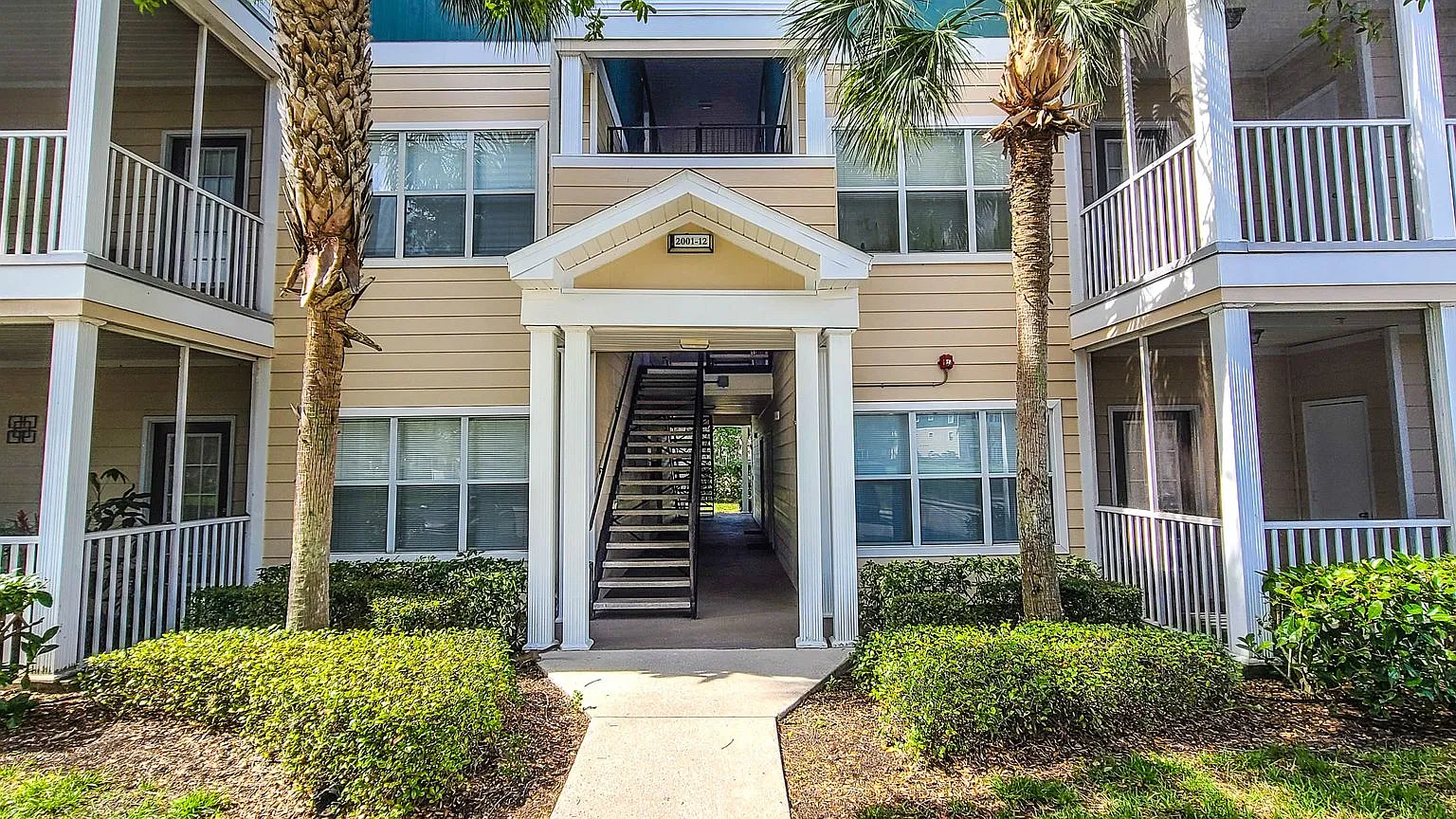 2-Bedroom Condo for Rent Amenities and Prime Location in The Palms of Cortz — Photo 2