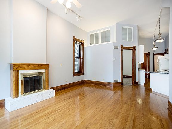 5th image of 1247 W Wellington Ave #1F