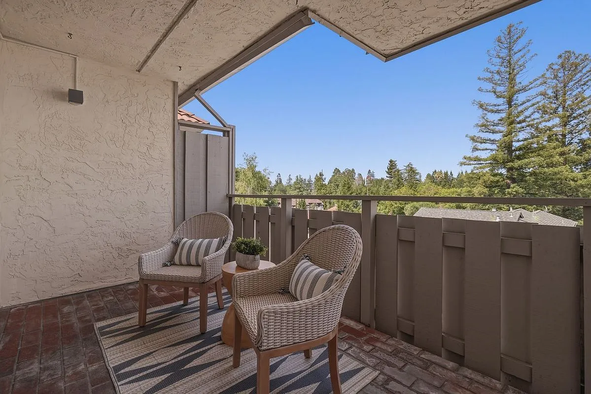 2 bed, 1.5 bath, 1129 sqft, $5,800 — Photo 4