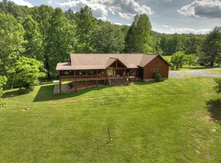97 Maple Valley Dr, Mineral Bluff, GA 30559