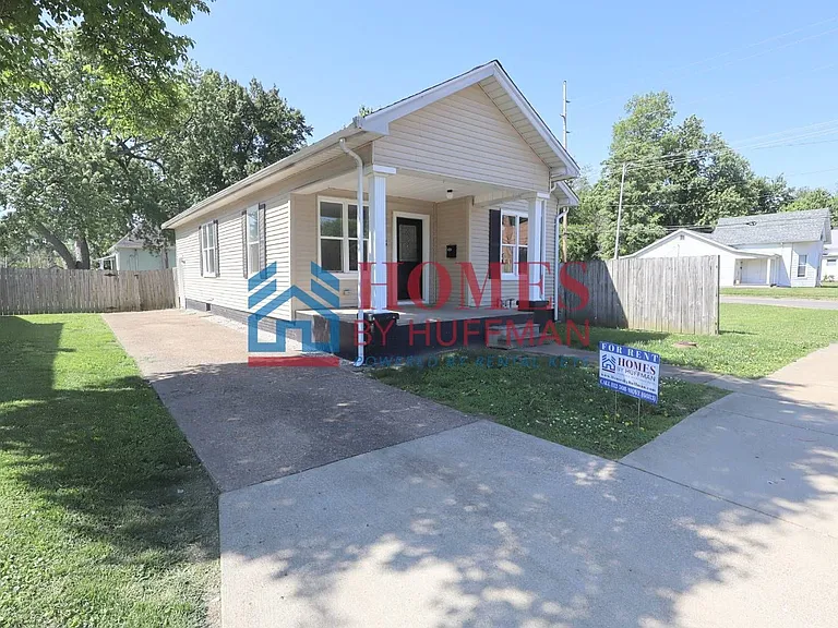 605 Madison Ave — Photo 2