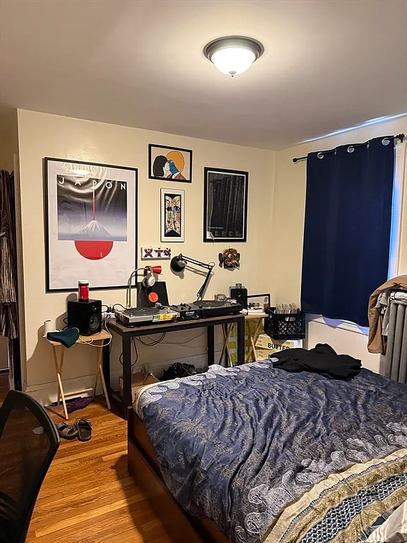 4 bed, 9999 sqft, $4,000 — Photo 2