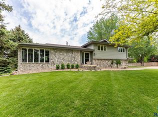 2401 W Old Yankton Rd, Sioux Falls, SD 57108