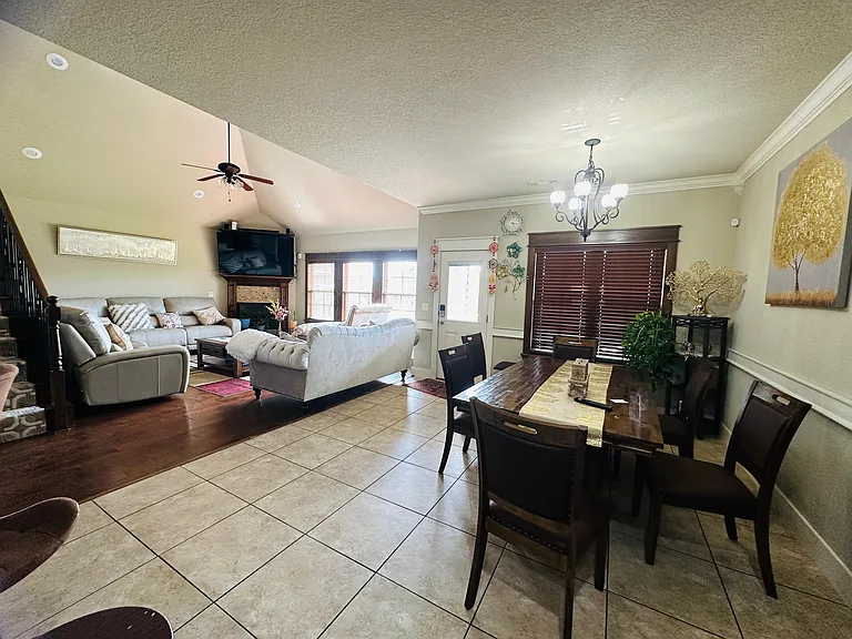 3600 Willowbrook Rd — Photo 8