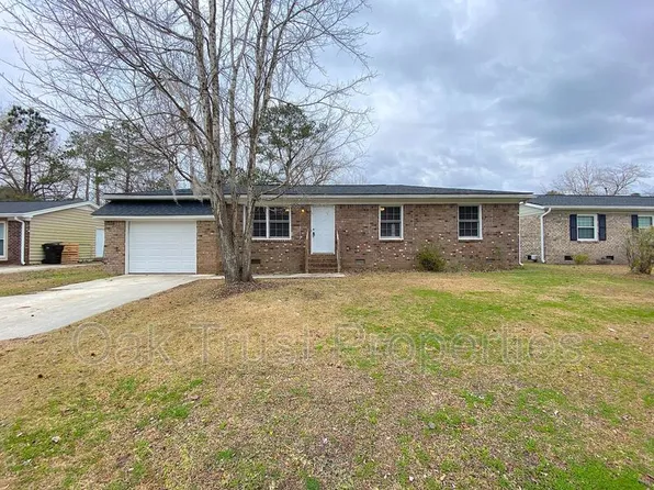 109 Red Cedar Dr, Goose Creek, SC 29445
