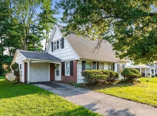 42 Bayberry Ln, Willingboro, NJ 08046