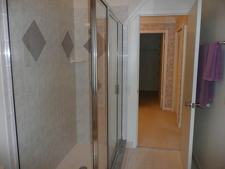 20 Players Club Villas Rd — Photo 16