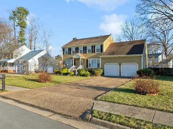 24 Kings Landing Ln, Hampton, VA 23669