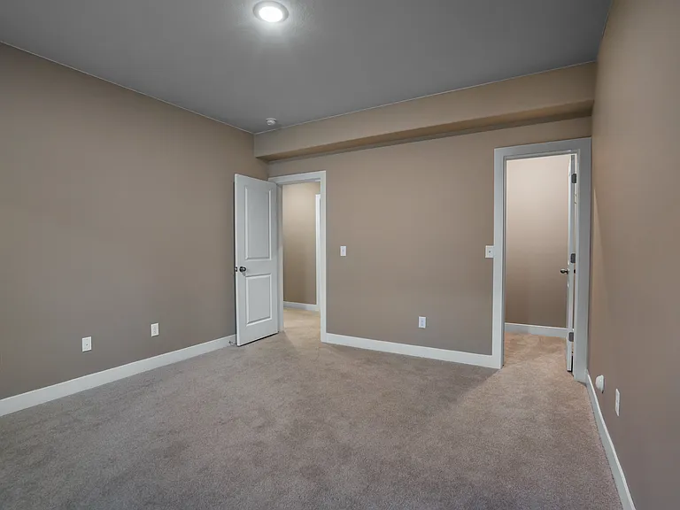 8963 Backgammon Dr — Photo 45