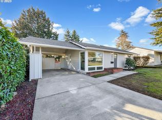 10936 NE Russell St, Portland, OR 97220