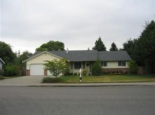 8594 Brookfield Dr, Lynden, WA 98264