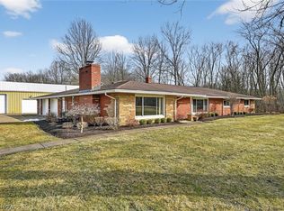7415 Bronson Rd, Olmsted Township, OH 44138