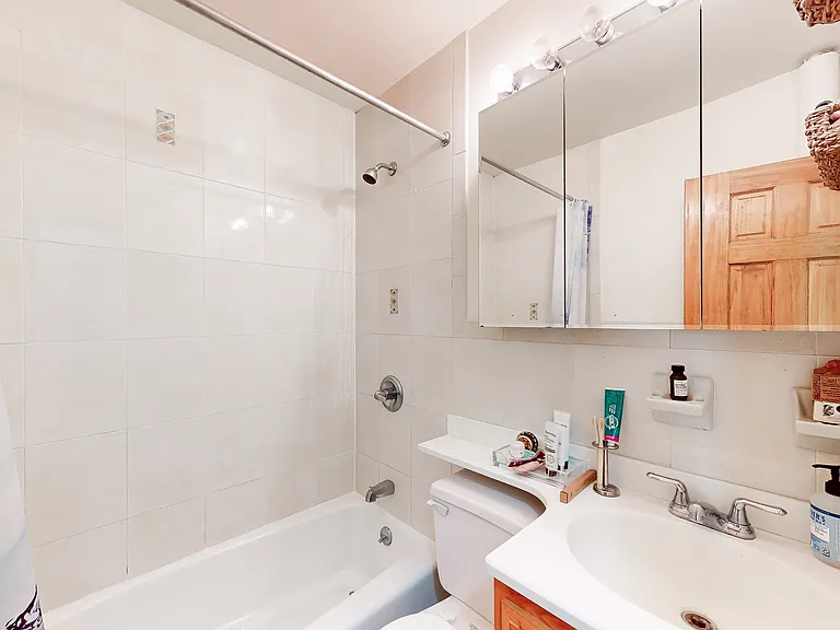 118 W 69th St #4A — Photo 9