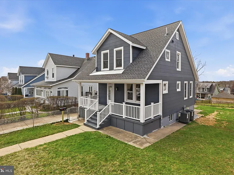 2807 Shirey Ave — Photo 4