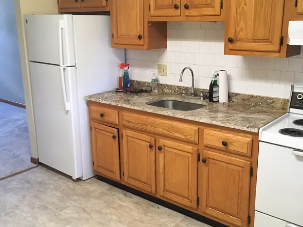 (undisclosed Address), Lowell, MA 01852