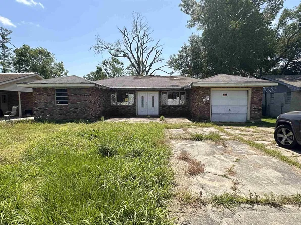 402 Harding Dr, Houma, LA 70364
