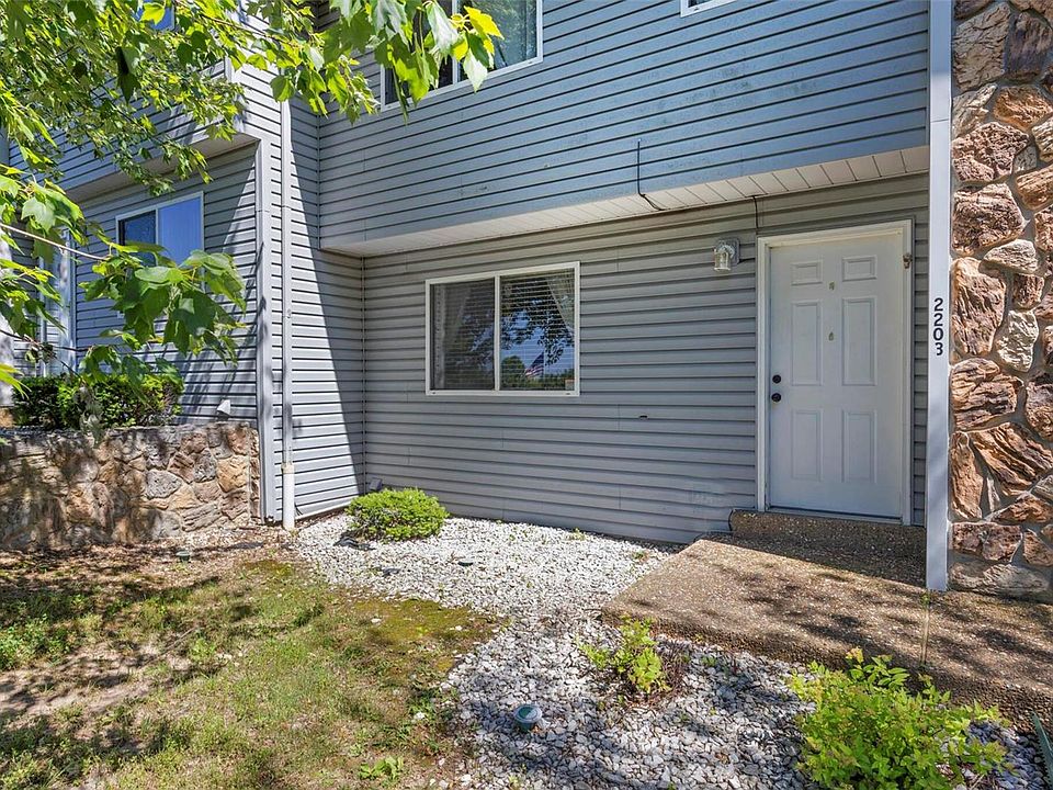 2203 Gascony Dr, Lake Saint Louis, MO 63367 Zillow