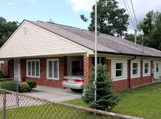 320 Gloucester Dr, Glen Burnie, MD 21061