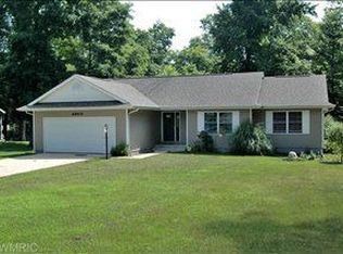 68919 8th St, Edwardsburg, MI 49112