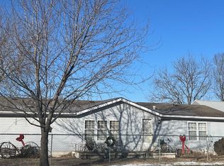 32774 Osawatomie Rd, Paola, KS 66071