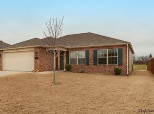 801 Morningside Dr, Centerton, AR 72719